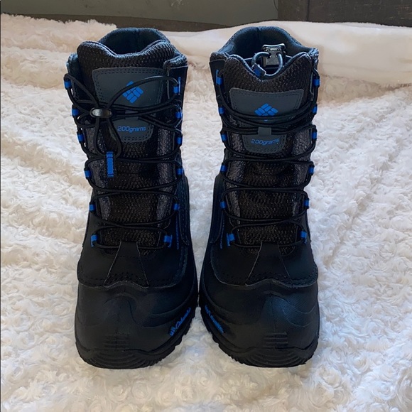 Boys Columbia Snow Boots - Picture 6 of 11